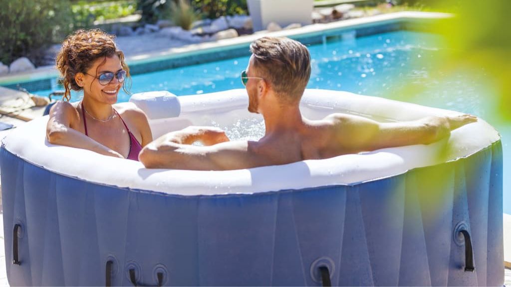 - Aufblasbare Whirlpools: Ein Hauch von Luxus und Entspannung für Ihren Garten